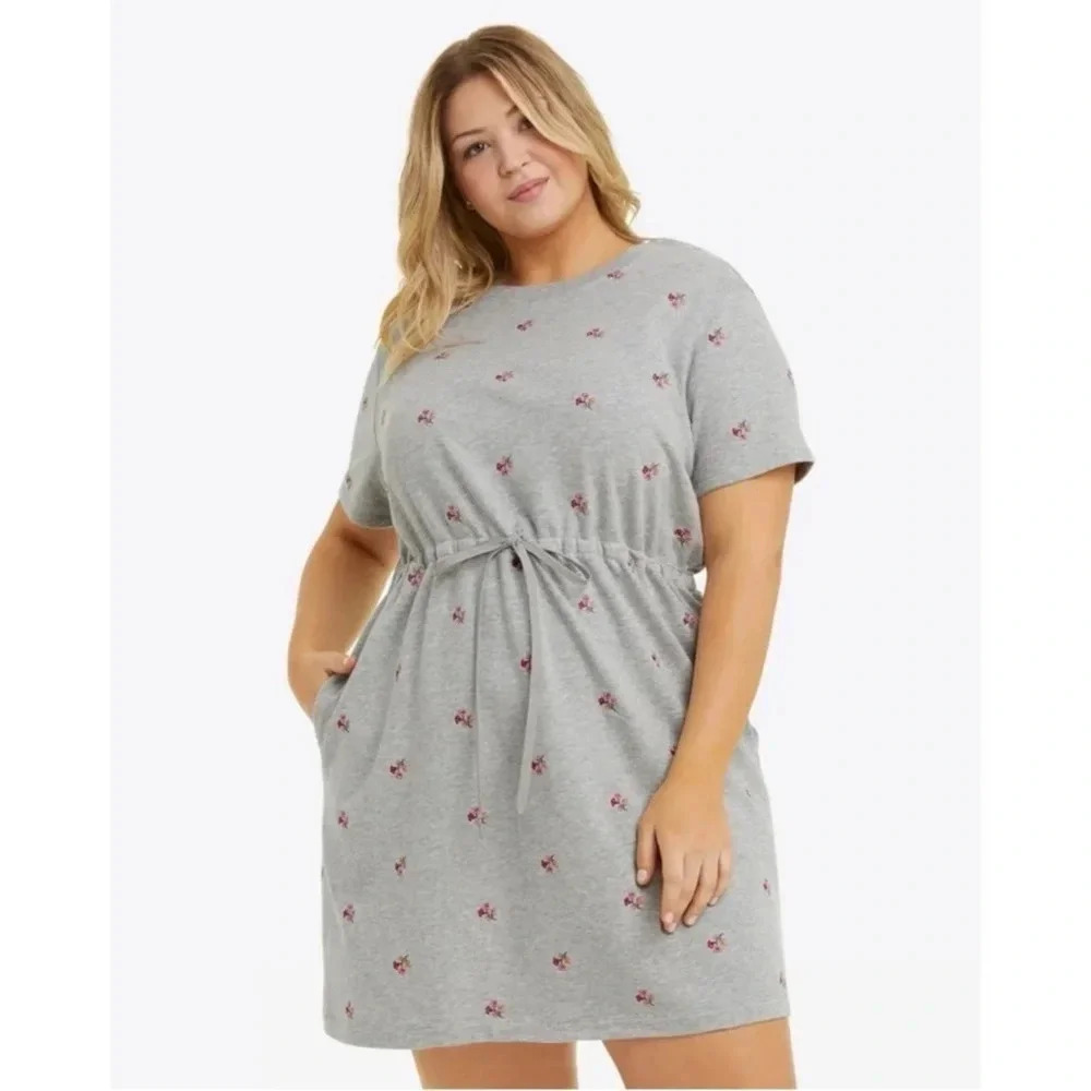 NWOT Draper James Gretchen Sweatshirt Dress in Embroidered Viola Large